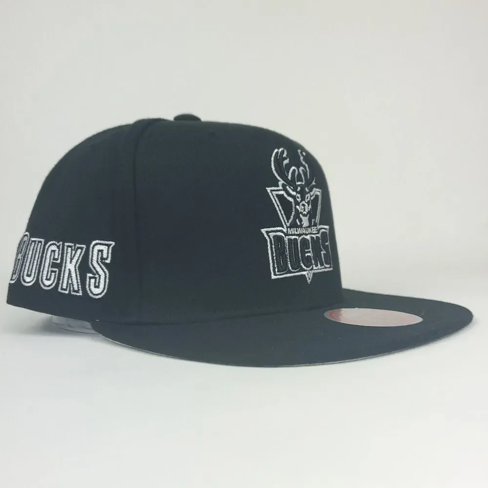Milwaukee Bucks Mitchell & Ness NBA Snapback Cap Hat 3D Logo Black White Art NWT
